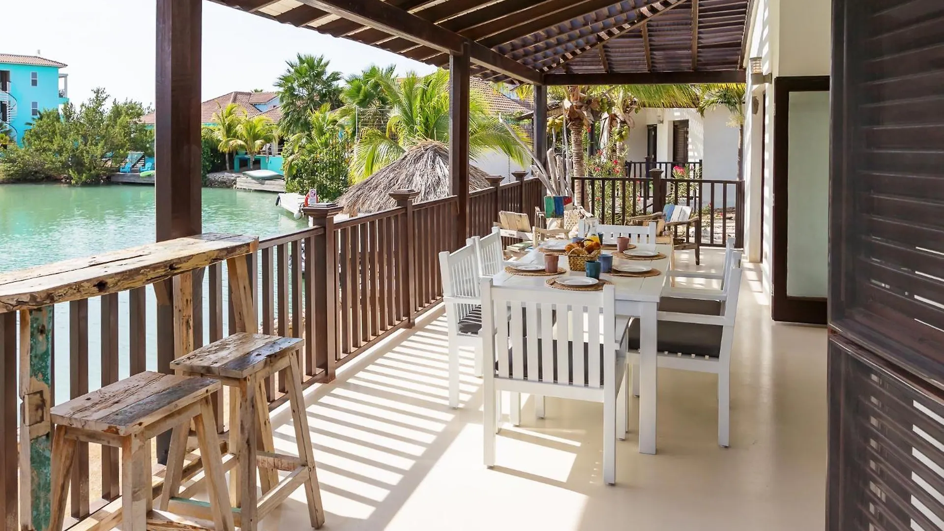 Watervilla Blou Bonaire - Waterlands Village Kralendijk  Villa